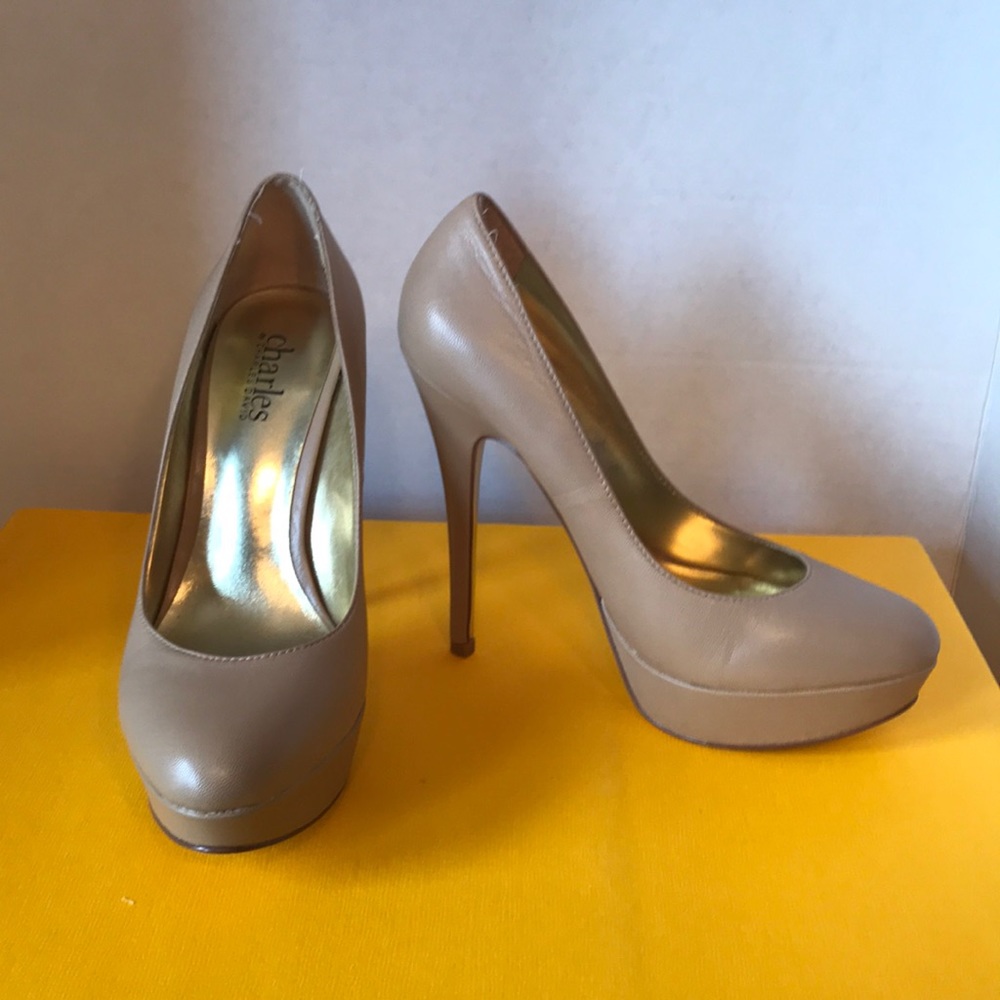 Platform Pumps Charles David Beige Size 7
